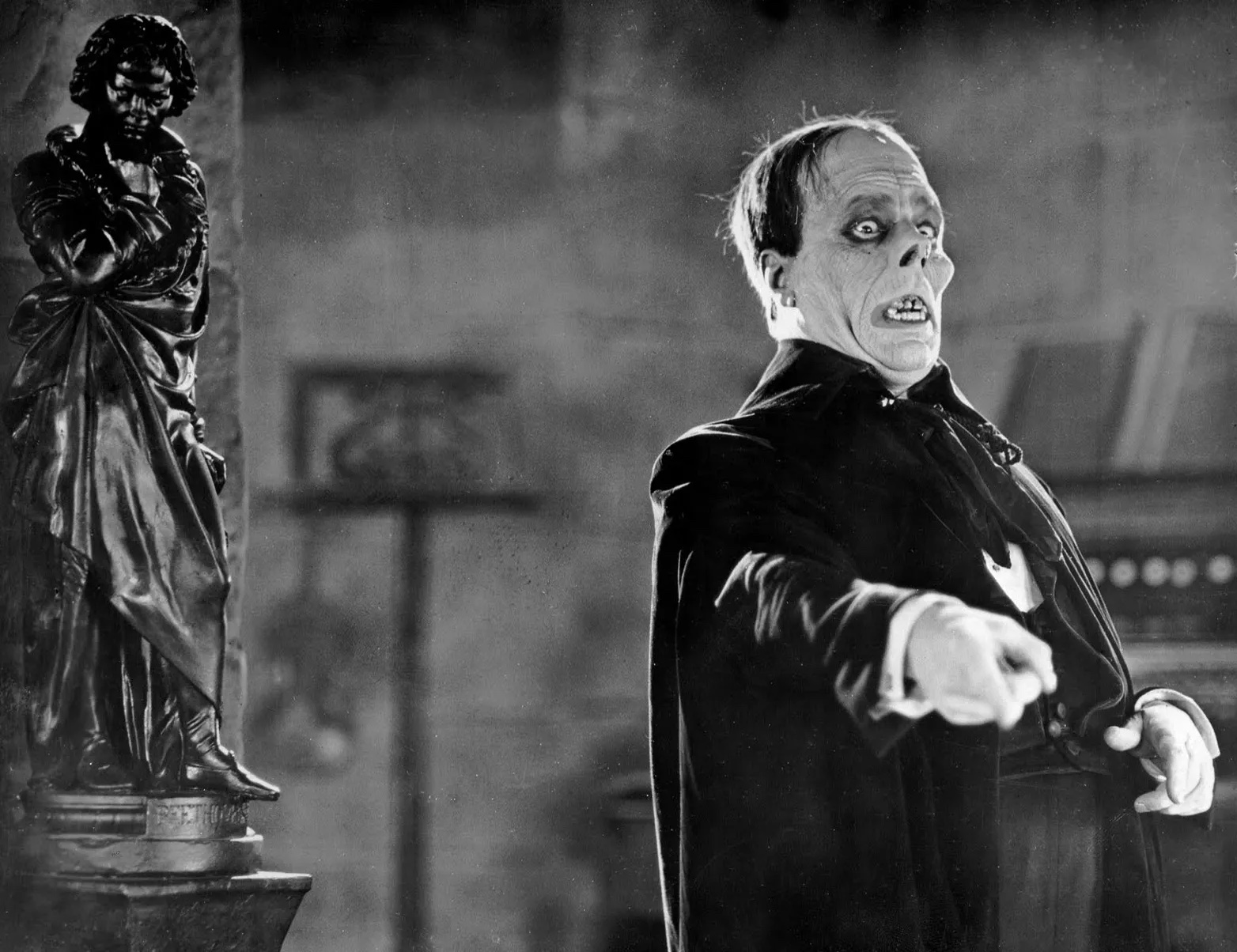 The Phantom of the Opera (1925) still