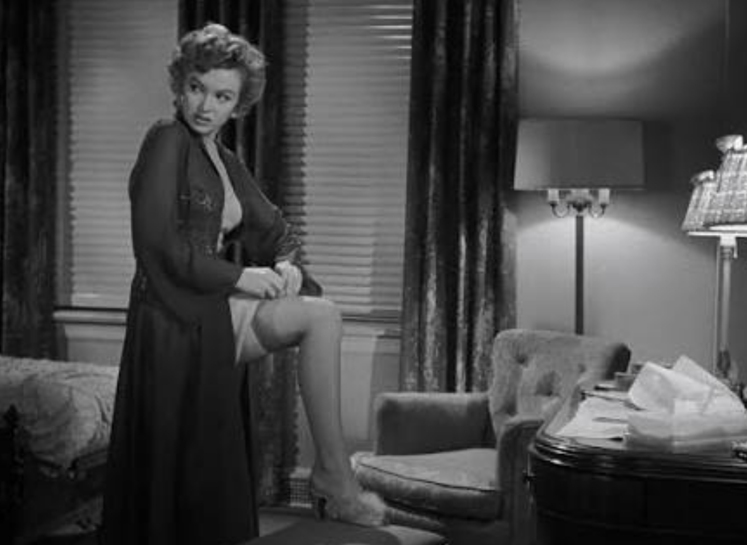 Don’t Bother to Knock (1952) still