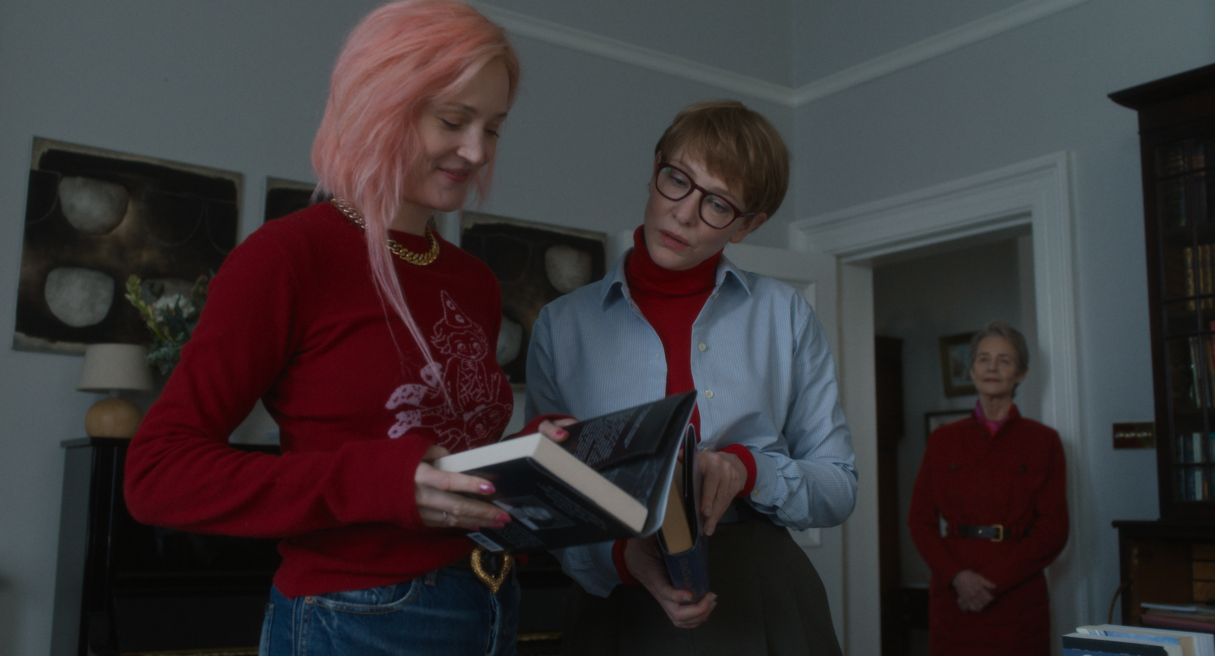 Father Mother Sister Brother (2025) still